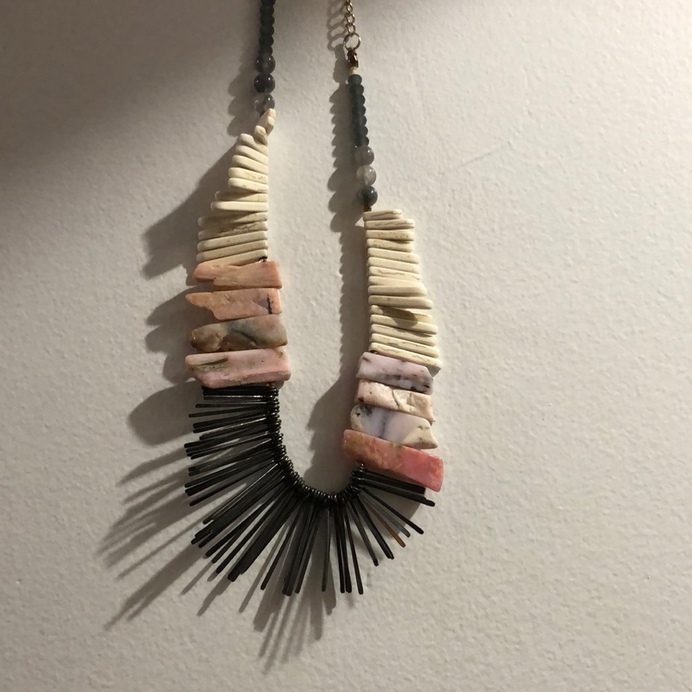 Nwt Anthopologie stone bib necklace